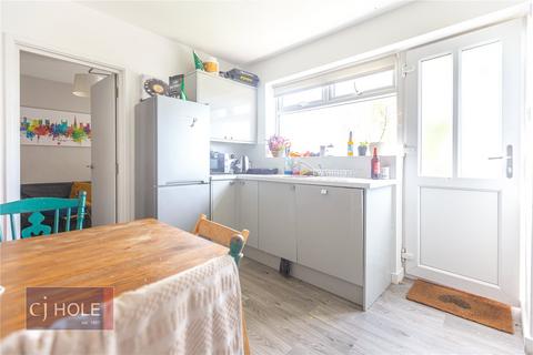4 bedroom semi-detached house to rent, Kenmore Drive, Southmead, Bristol, BS7