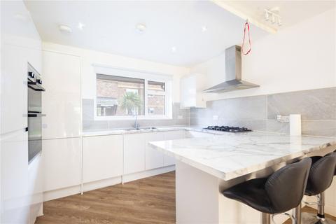 198 Henniker Road, London, E15 1JS
