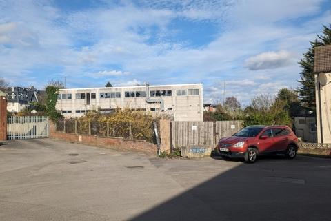Warehouse to rent, Walton Ter Woking GU21 5EL