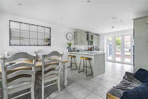 4 bedroom detached house for sale, Littlemoor Field, Chinnor OX39