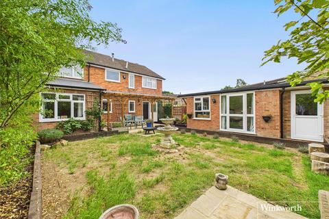 4 bedroom end of terrace house for sale, Alford Close, Tilehurst, Reading, Berkshire, RG30