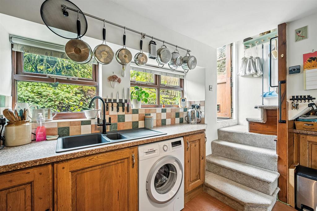 Kitchen to back door.jpg