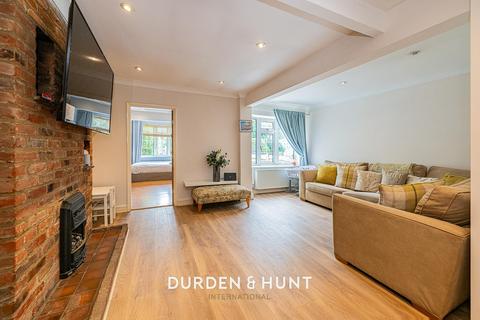 2 bedroom semi-detached bungalow for sale, Days Lane, Pilgrims Hatch, CM15