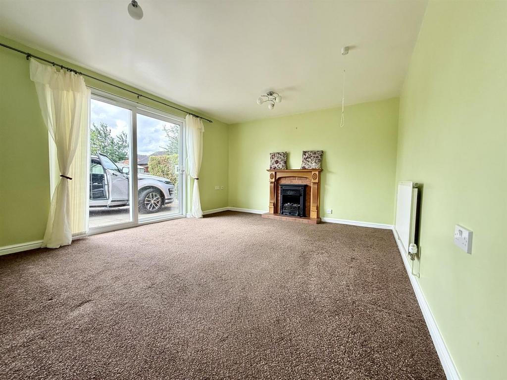 Lounge Annex.jpg