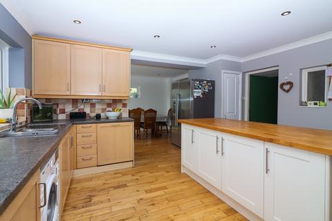 5 bedroom detached house for sale, Main Road, Taunton TA3