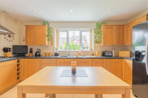 6 bedroom detached house for sale, Smalman Close, Stourbridge