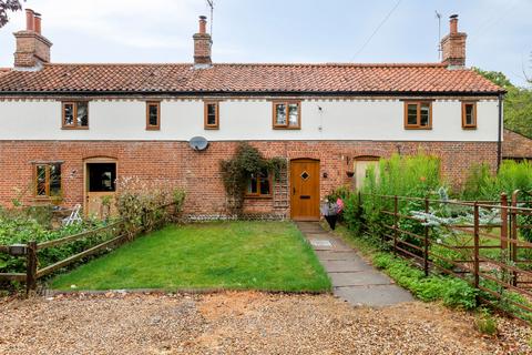 2 bedroom cottage for sale, Lovingly Restored Chain Free Period Cottage in Tranquil Sustead
