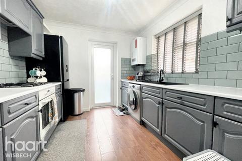 2 bedroom detached bungalow for sale, Windmill Gardens, Wisbech