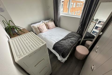 undefined, High Street South, Bedfordshire LU6