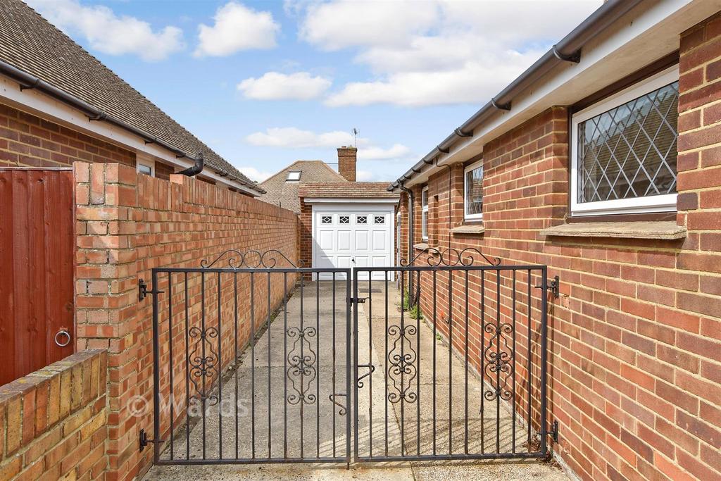 Driveway/Parking