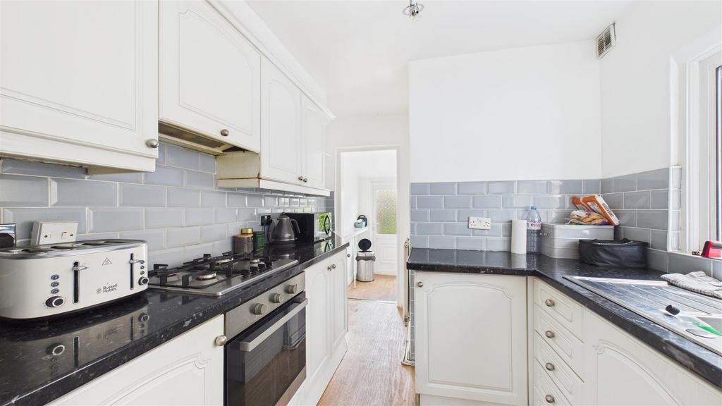 CAM04248 G0-PR0077-STILL008.jpg