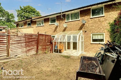 undefined, Nursery Gardens, Welwyn Garden City