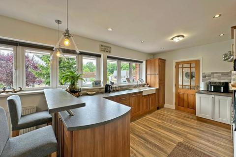 3 bedroom detached bungalow for sale, Ednam Grove, Wombourne, WV5