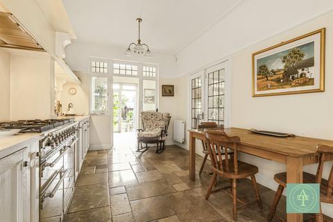 5 bedroom semi-detached house for sale, Meadway, London, N14