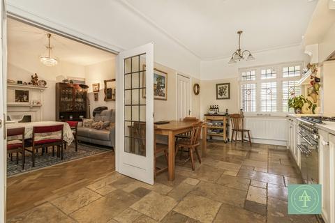 5 bedroom semi-detached house for sale, Meadway, Southgate, London, N14