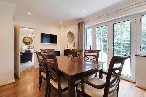 undefined, Larwood Grove, Sherwood, Nottingham