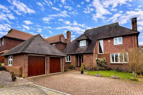 4 bedroom detached house for sale, Lightwater,  Surrey,  GU18