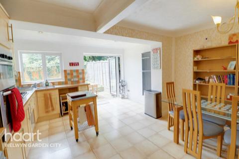 3 bedroom semi-detached house for sale, Rectory Gardens, Hatfield