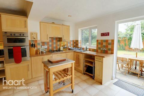 3 bedroom semi-detached house for sale, Rectory Gardens, Hatfield