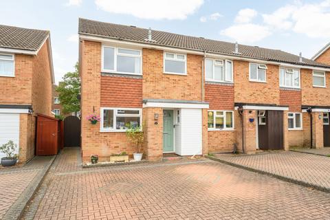 undefined, Egmont Road, Walton-on-Thames, KT12