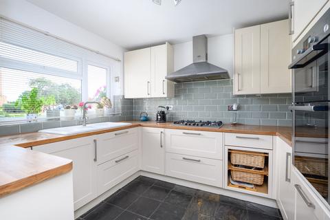 undefined, Egmont Road, Walton-on-Thames, KT12