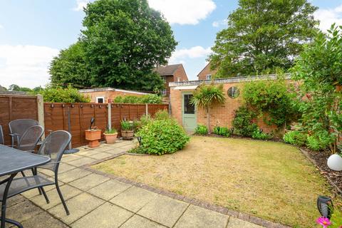 undefined, Egmont Road, Walton-on-Thames, KT12