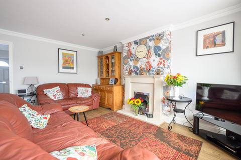 undefined, Egmont Road, Walton-on-Thames, KT12