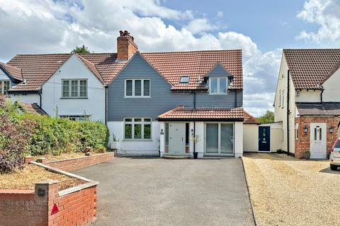 19 Feiashill Road, Trysull, Wolverhampton, WV5 7HN