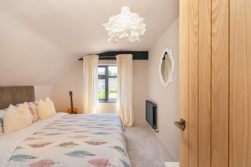 3 C5 LBY - Bedroom J.jpg
