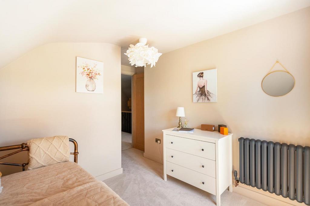3 C5 LBY - Bedroom E.jpg
