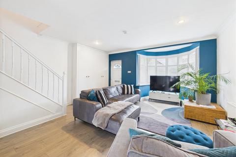 3 bedroom end of terrace house for sale, Victoria Road, Ruislip HA4