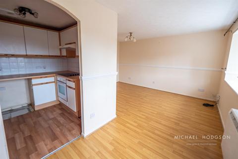2 bedroom flat for sale, The Strand, Lakeside Village, Sunderland