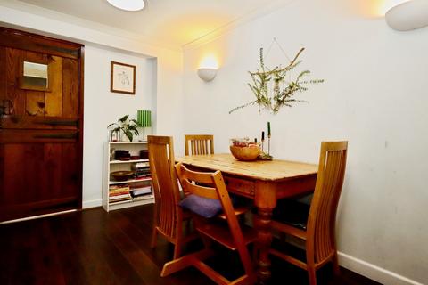 5 Actis Road, Glastonbury, BA6 8DS