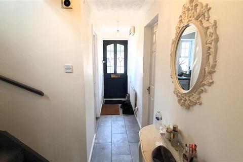 45 Westminster Close, Feltham, TW14 9XD