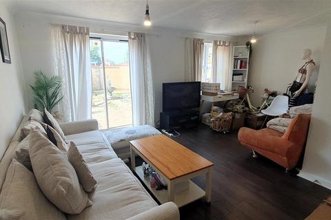 45 Westminster Close, Feltham, TW14 9XD