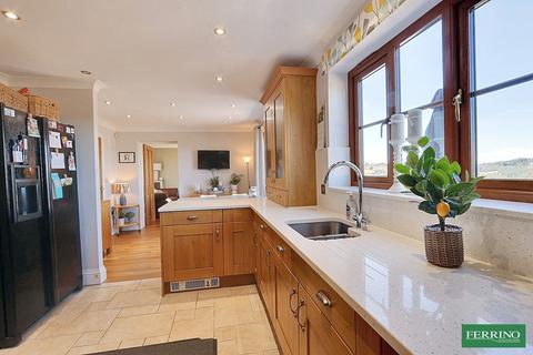 4 bedroom detached house for sale, Deans Walk, Harrow Hill, Harrow Hill, Gloucestershire. GL17 9JU