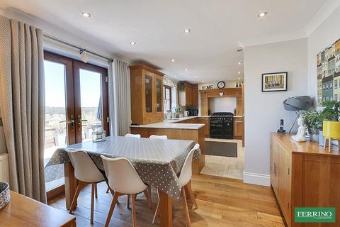 4 bedroom detached house for sale, Deans Walk, Harrow Hill, Harrow Hill, Gloucestershire. GL17 9JU