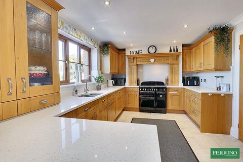 4 bedroom detached house for sale, Deans Walk, Harrow Hill, Harrow Hill, Gloucestershire. GL17 9JU