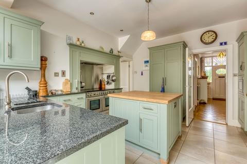 5 bedroom semi-detached house for sale, Pany, 4 Wellington Road, St Saviour