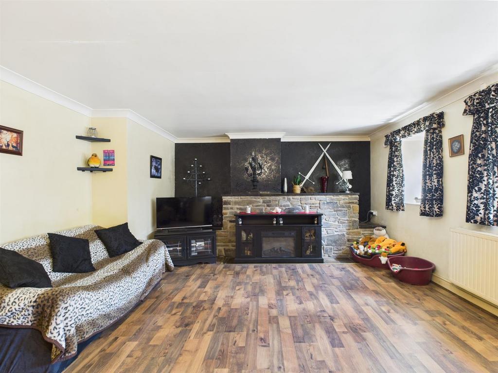 CAM05474 G0-PR0014-STILL006.jpg