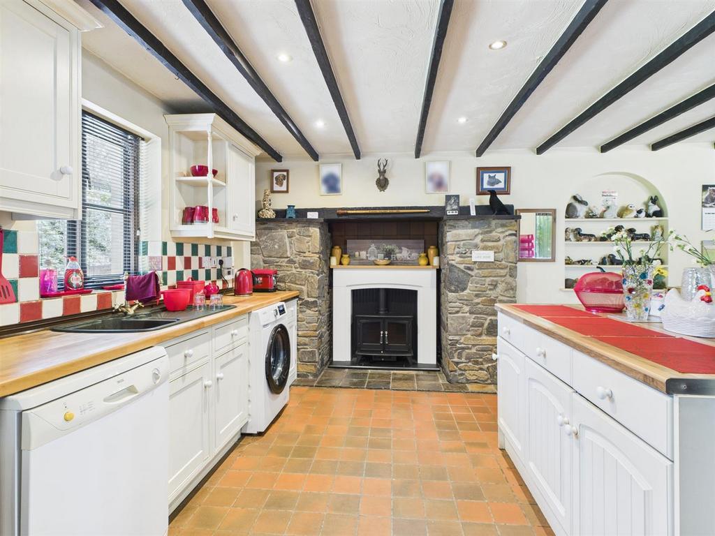 CAM05474 G0-PR0014-STILL002.jpg