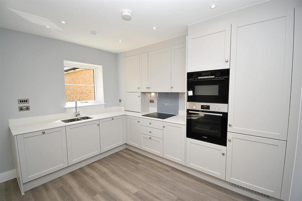 Kitchen - 14.JPG