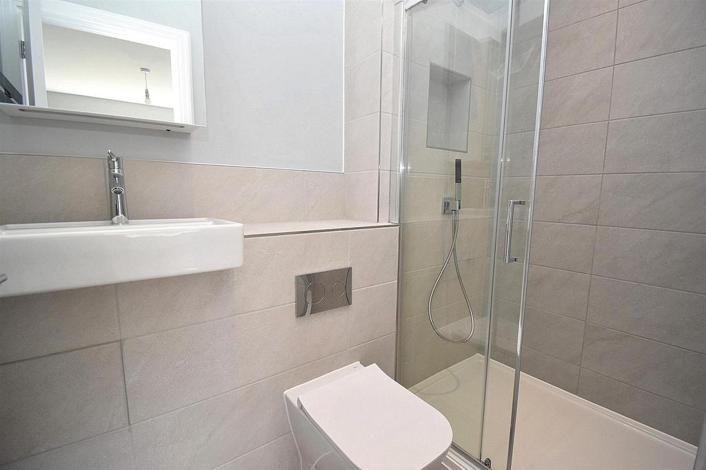 Ensuite - 14.JPG