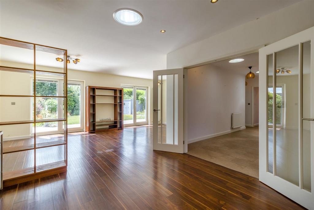 8657371-interior14.jpg