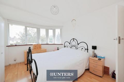 3 bedroom semi-detached house for sale, Curzon Avenue, Stanmore