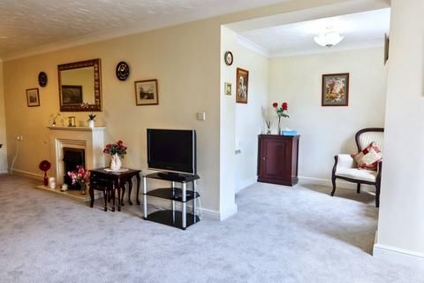 2 bedroom retirement property for sale, Spencer Court, Banbury
