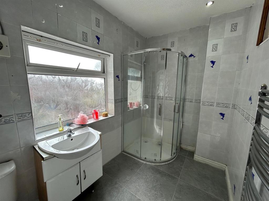 Shower room.jpg
