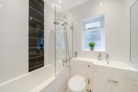 21b Milton Avenue, London, N6 5QF