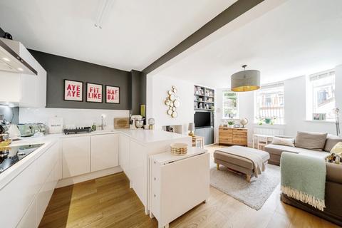 21b Milton Avenue, London, N6 5QF