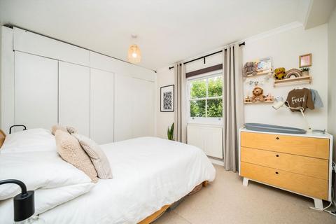 1 bedroom flat for sale, Sutton Place, London E9